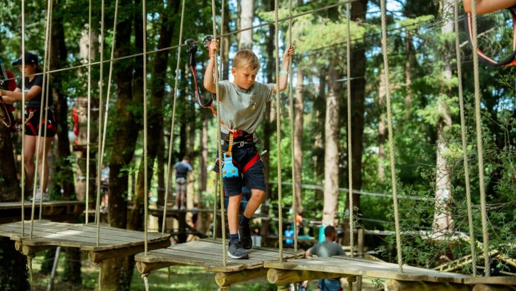Mini-camps dans un parc de loisirs : une aventure ludique pour les enfants